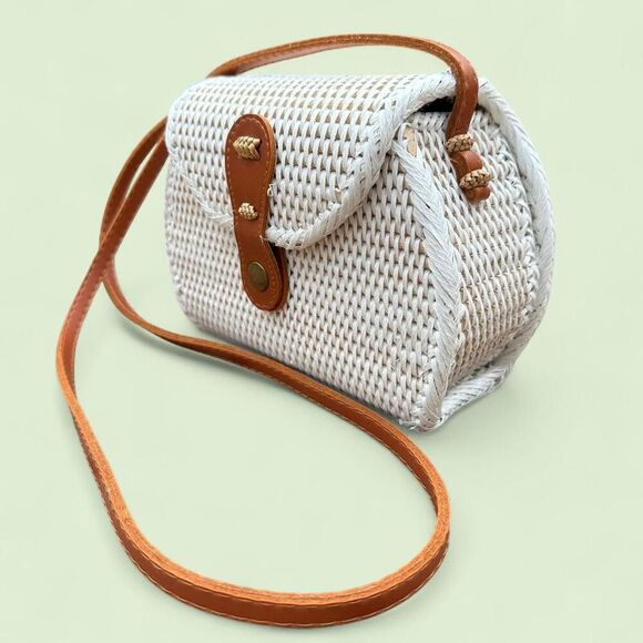 Boho Woven Straw Crossbody Bag with Faux Leather Strap – Cottagecore Festival - Picture 3 of 8